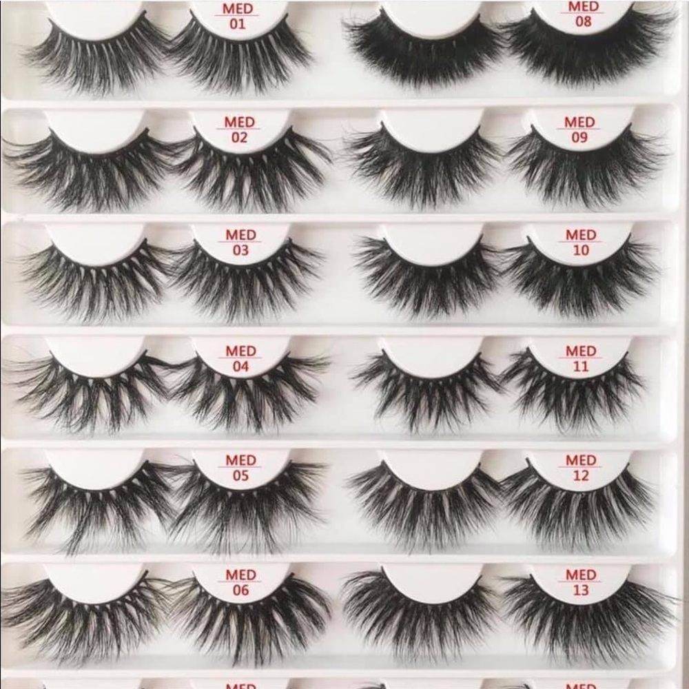 Lashes - Picture 3 of 3